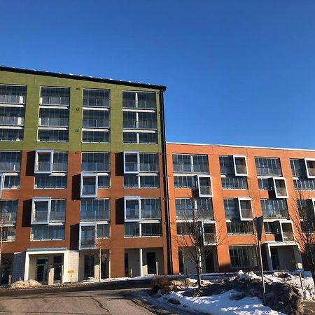 Modern two bedroom apartment near Helsinki Airport Vantaa Buitenkant foto