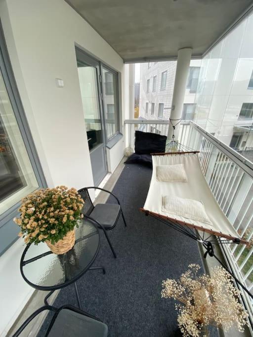 Modern two bedroom apartment near Helsinki Airport Vantaa Buitenkant foto
