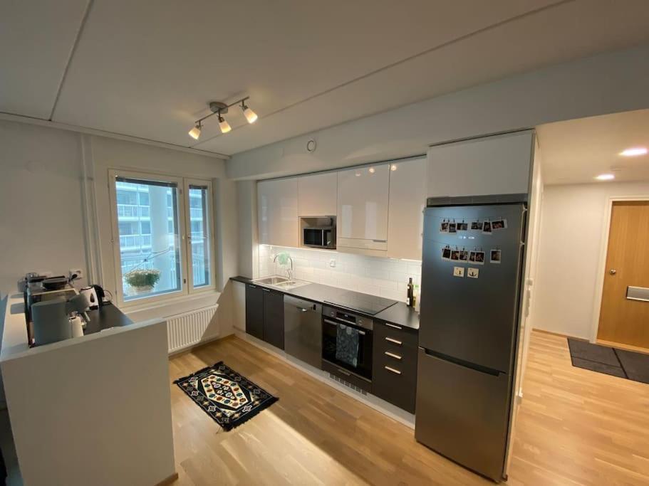 Modern two bedroom apartment near Helsinki Airport Vantaa Buitenkant foto