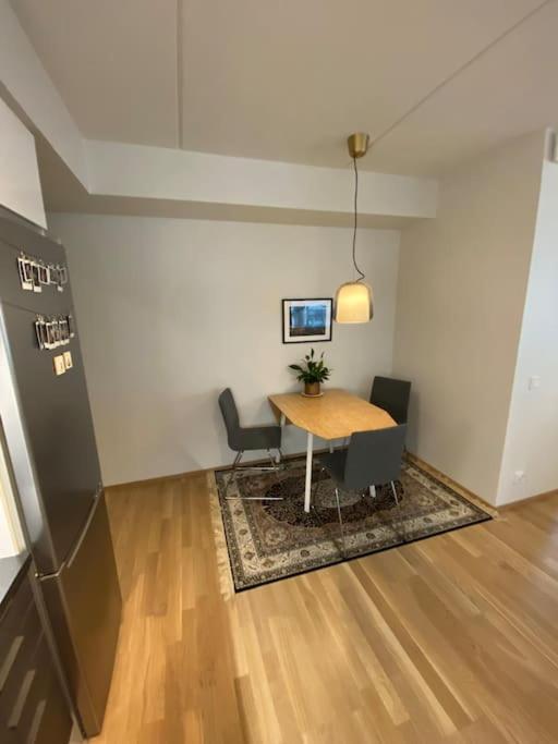 Modern two bedroom apartment near Helsinki Airport Vantaa Buitenkant foto